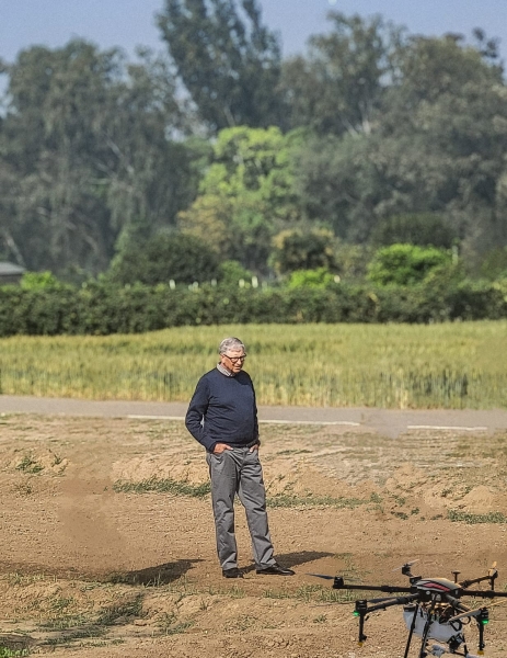 Bill Gates Witnesses Drone Revolution in Rural India | Agro Drones | 1