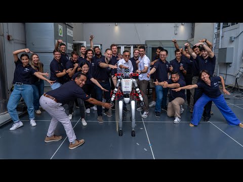 Caltech's X1 Robotic Duo Has A “Hybrid Drone” That Can Crawl, Drive, And Fly Caltech’s X1 Robotic Duo Has A “Hybrid Drone” That Can Crawl, Drive, And Fly | ADrones | 2