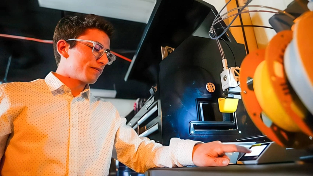 Drones Will Hunt Toxic Algae Across Florida's Lake Okeechobee Drones Will Hunt Toxic Algae Across Florida's Lake Okeechobee | ADrones | 3