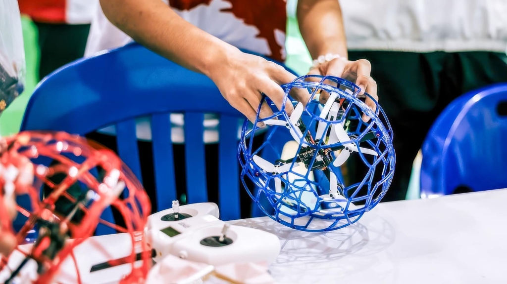 FAI Launches Drone Soccer: The World’s First Head-to-Head Air Sport FAI Launches Drone Soccer: The World’s First Head-to-Head Air Sport | ADrones | 2