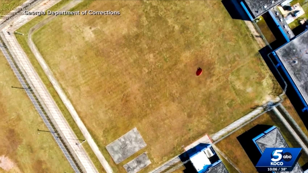 Oklahoma Prisons Step Up Drone Defenses After 6,000 Phones Smuggled In Oklahoma Prisons Step Up Drone Defenses After 6,000 Phones Smuggled In | ADrones | 3