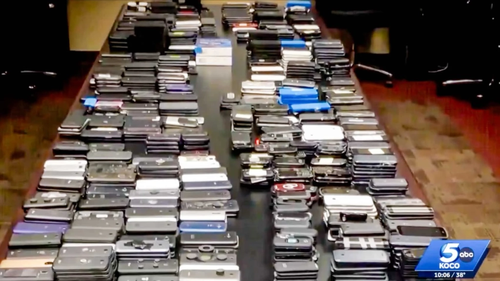 Oklahoma Prisons Step Up Drone Defenses After 6,000 Phones Smuggled In Oklahoma Prisons Step Up Drone Defenses After 6,000 Phones Smuggled In | ADrones | 4