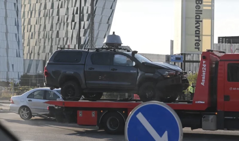 Police Anti-Drone Vehicle Collides With Zelenskyy Motorcade In Copenhagen | ADrones | 1