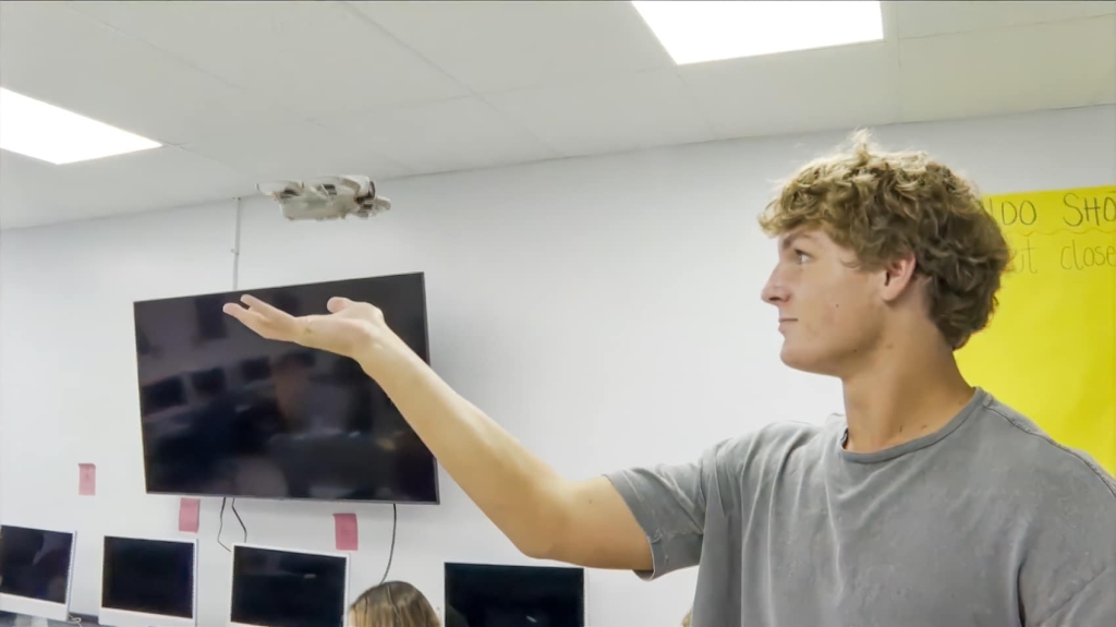 Students Train On DJI Neo Drones In New Missouri Program | ADrones | 4