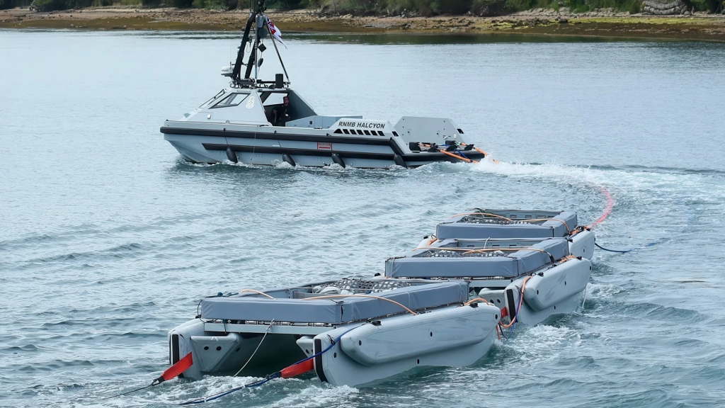 UK Eyes Drones To Unlock Strait Of Hormuz UK Eyes Drones To Unlock Strait Of Hormuz | ADrones | 3