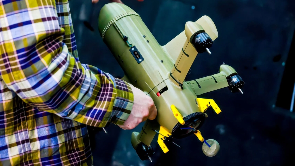 Zelenskyy: 450 Drone Firms Power Ukraine's War Tech Surge Zelenskyy: 450 Drone Firms Power Ukraine’s War Tech Surge | ADrones | 4